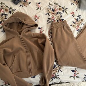 ARITZIA TNA TRACKSUIT